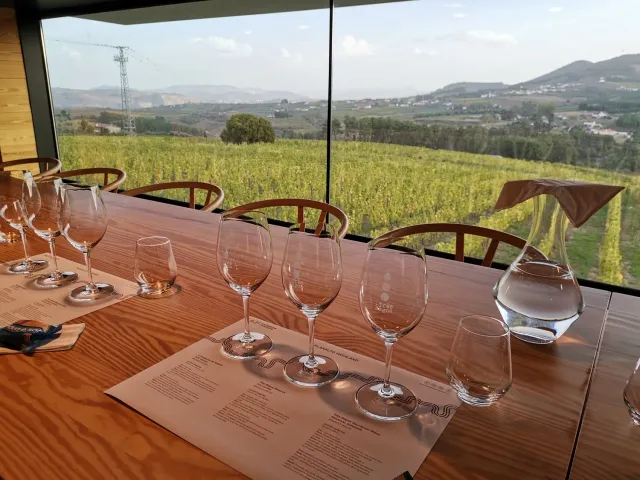 Lavradores de Feitoria Highland omvisning vinsmaking hvit