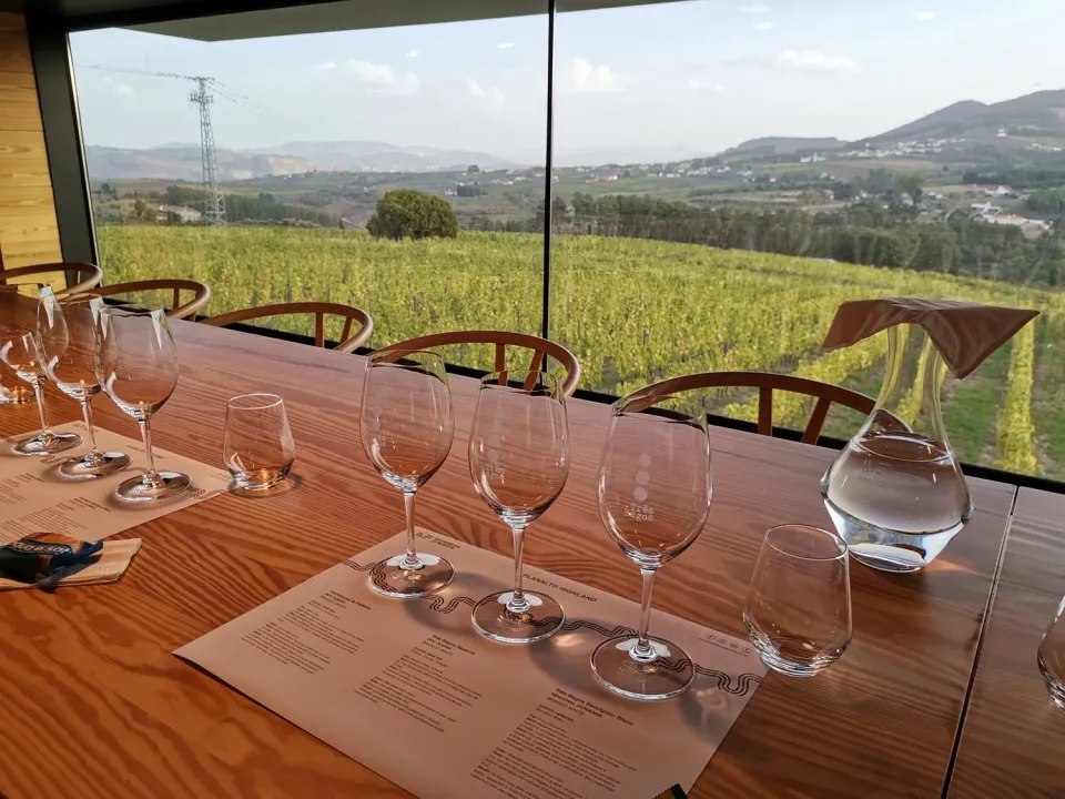 Lavradores de Feitoria Highland omvisning vinsmaking hvit